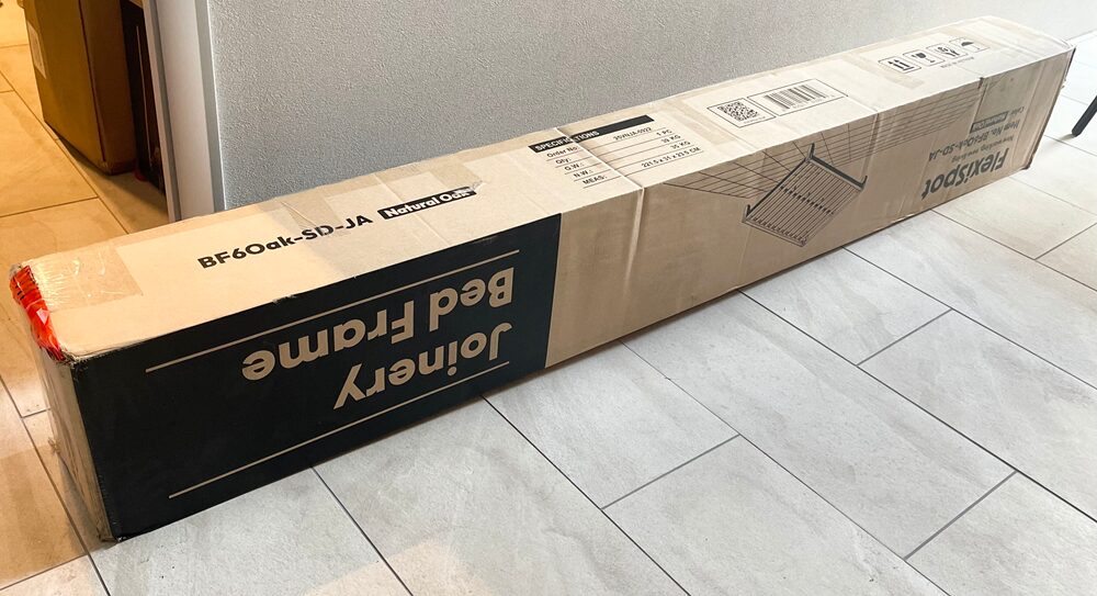 セミダブルのベッドフレーム梱包サイズは、2202×308×235 mm