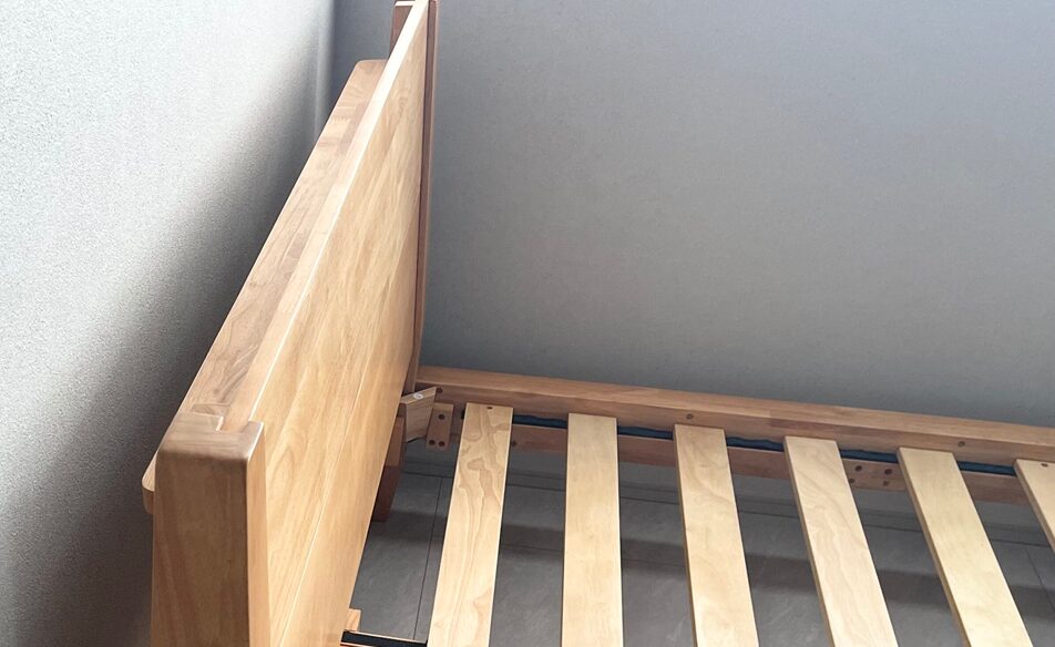 ヘッドボードを横から見た状態